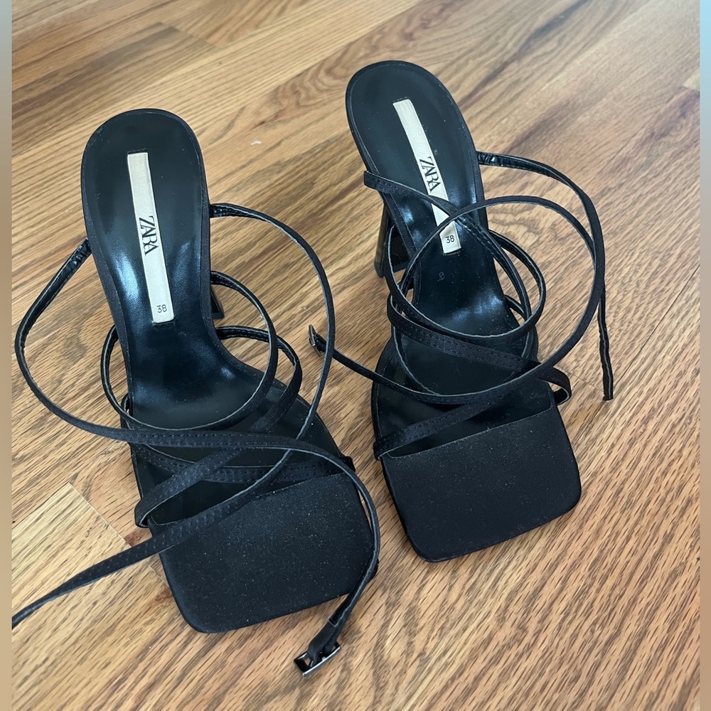 ZARA Black Strappy Heel